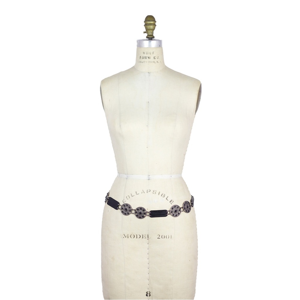 Chain And Leather Disk Black Colored Sone Belt (one size: Adjustable)